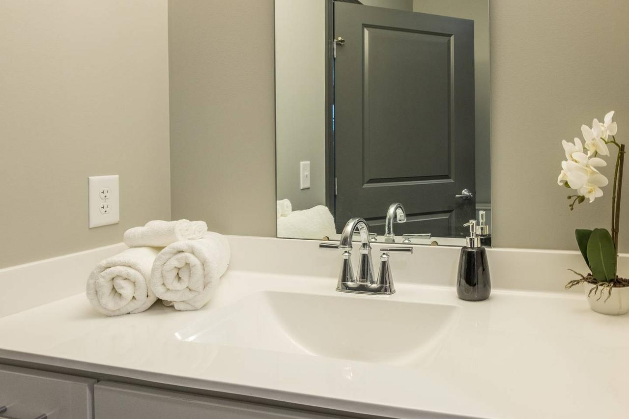 Open Loft W/ Balcony - Near Scioto River + Dining - thumb 7