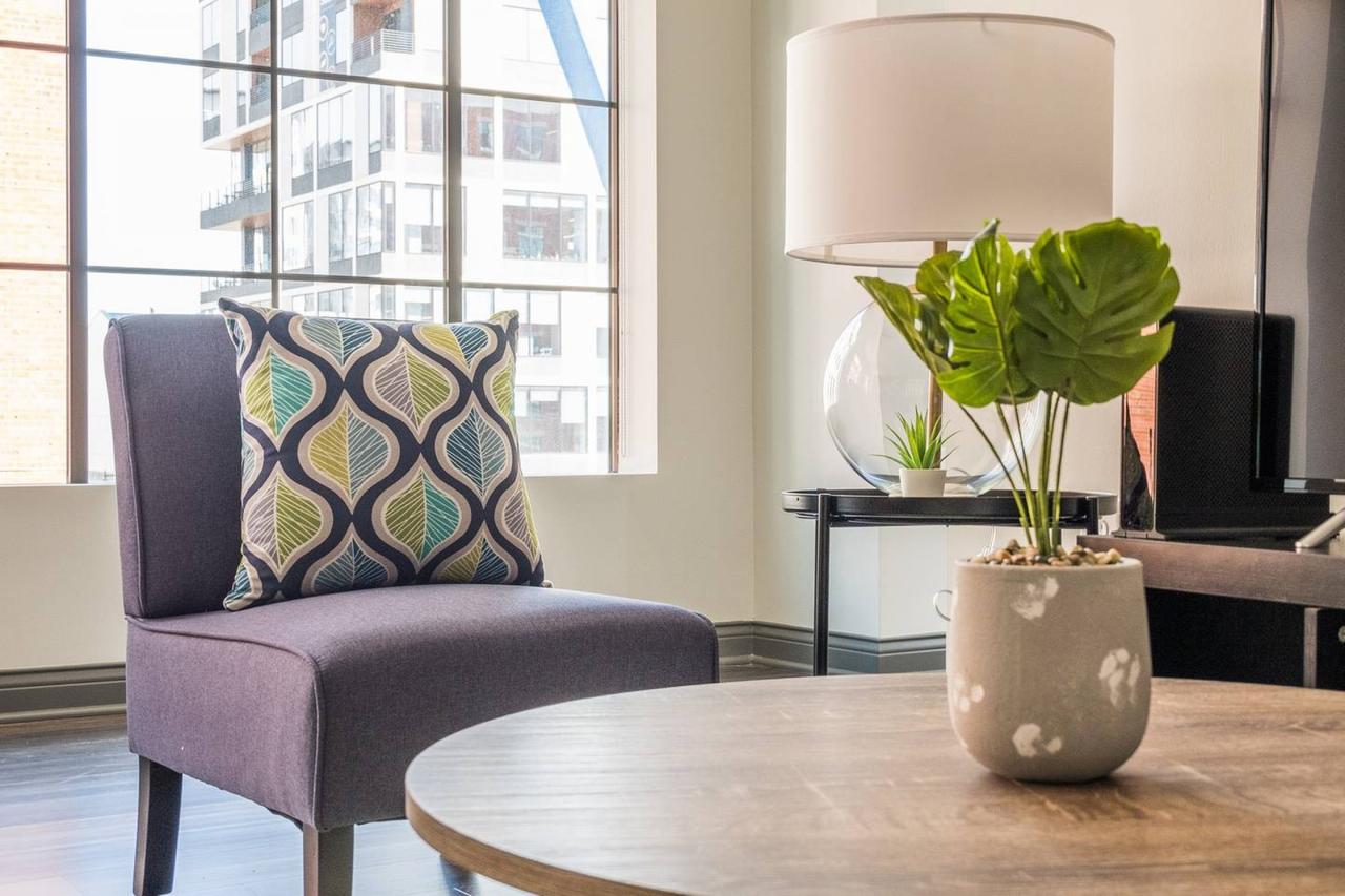Open Loft W/ Balcony - Near Scioto River + Dining - thumb 8