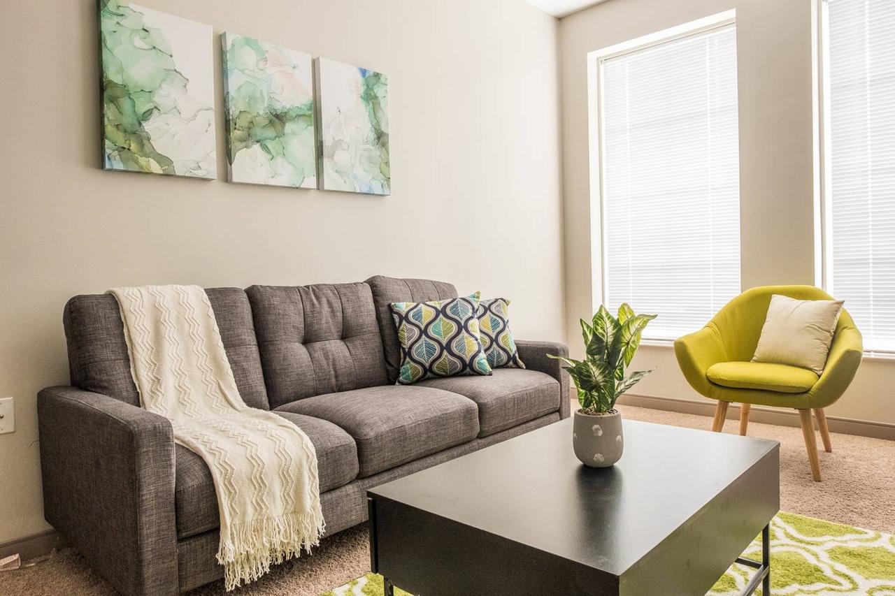 Hottest Spot @ The Commons - 2br + Gym Near Dining - thumb 20