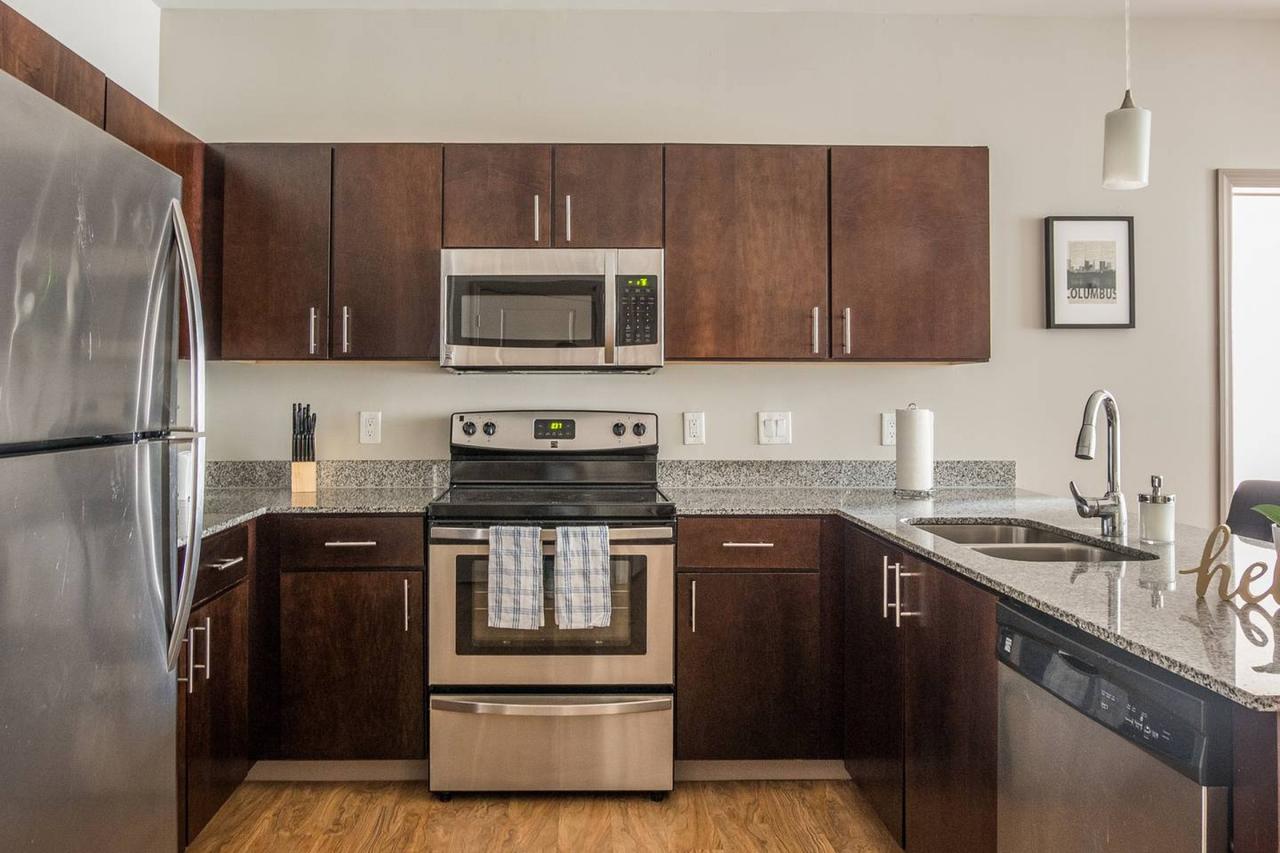 Hottest Spot @ The Commons - 2br + Gym Near Dining - thumb 11