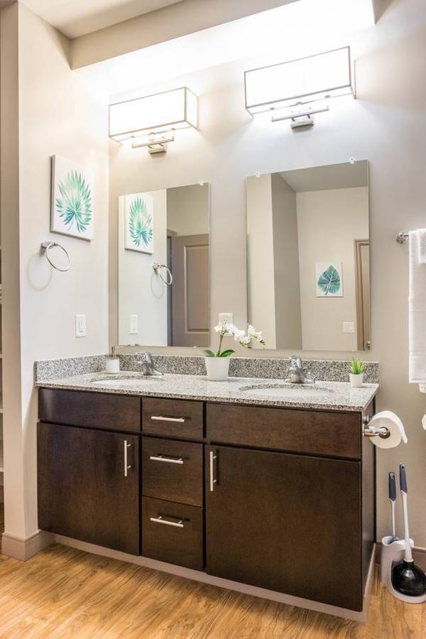 Hottest Spot @ The Commons - 2br + Gym Near Dining - thumb 24