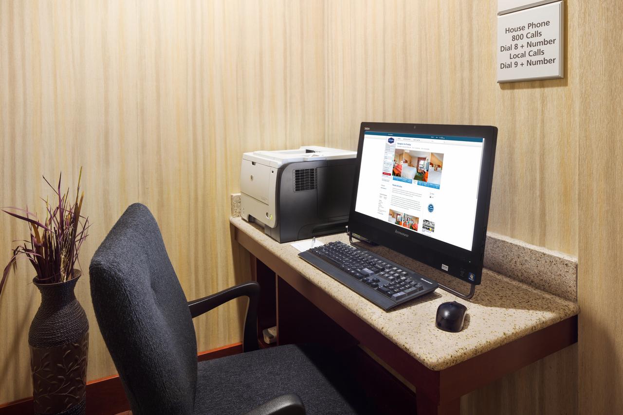 Hampton Inn Findlay - thumb 11