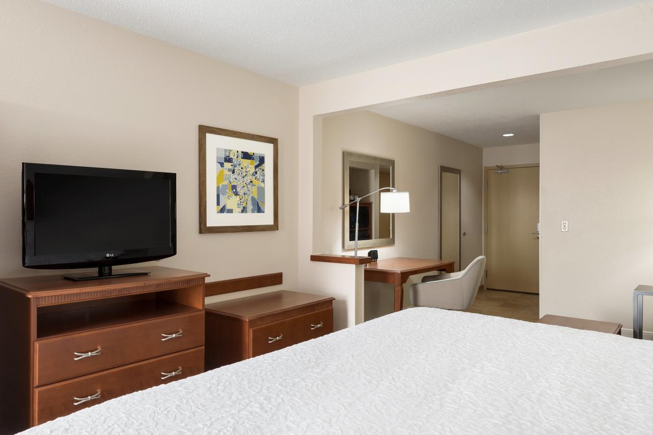 Hampton Inn Findlay - thumb 18