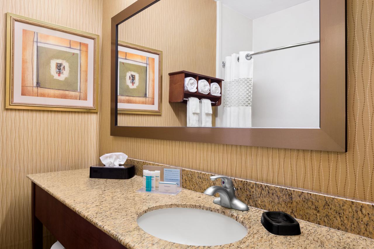 Hampton Inn Findlay - thumb 12