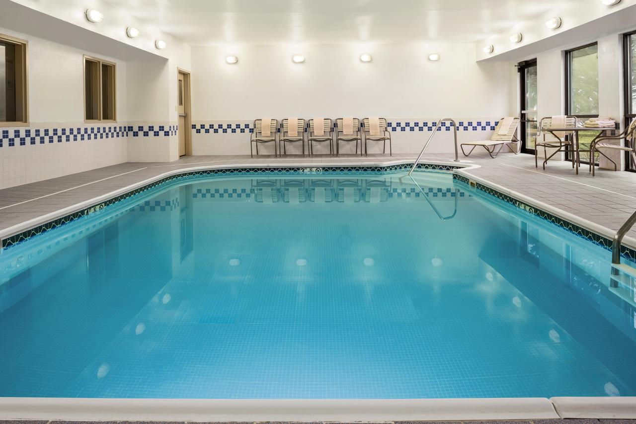 Hampton Inn Findlay - thumb 19