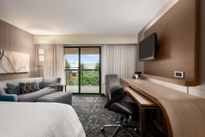 Courtyard By Marriott Dayton North