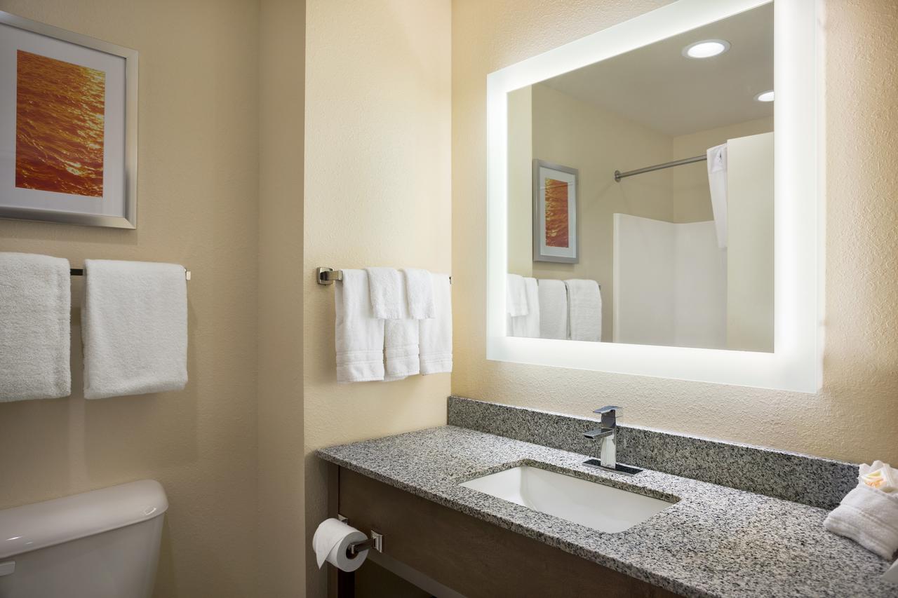Days Inn & Suites By Wyndham Belmont - thumb 17