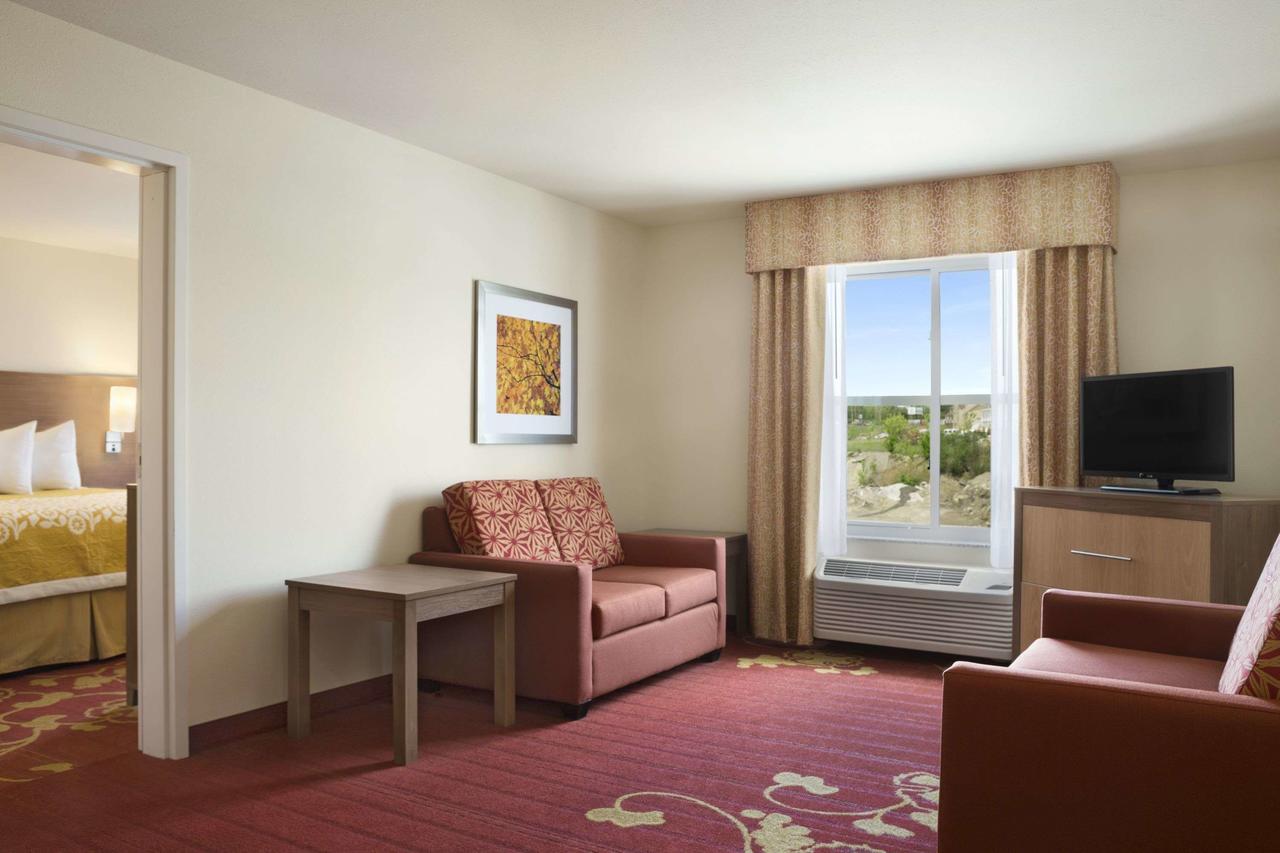 Days Inn & Suites By Wyndham Belmont - thumb 42