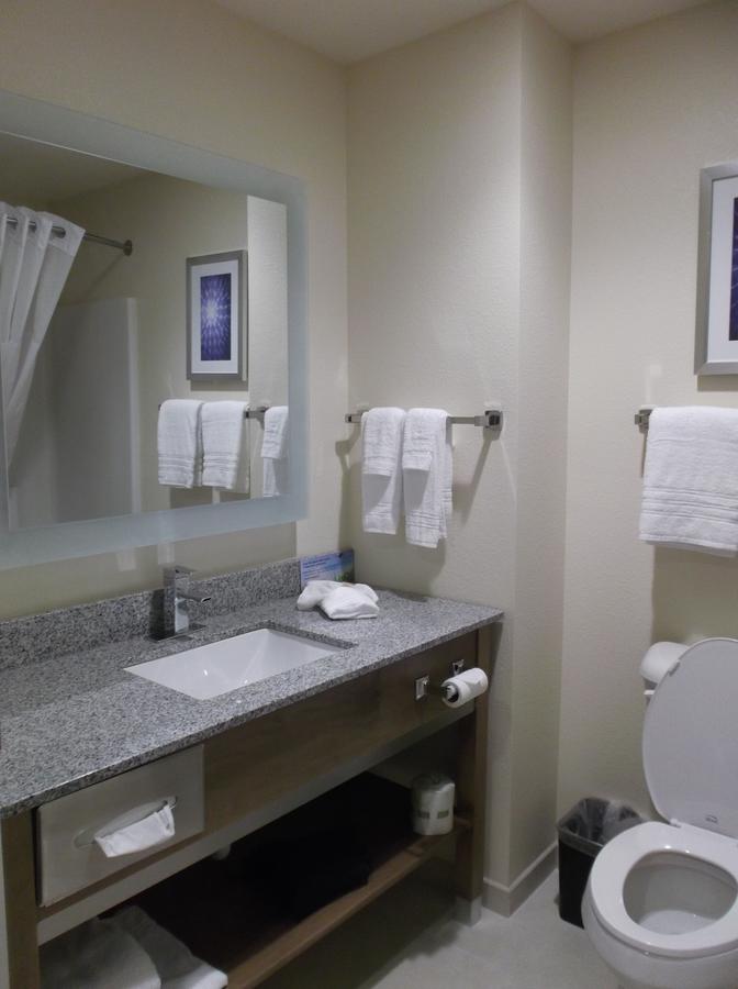 Days Inn & Suites By Wyndham Belmont - thumb 4