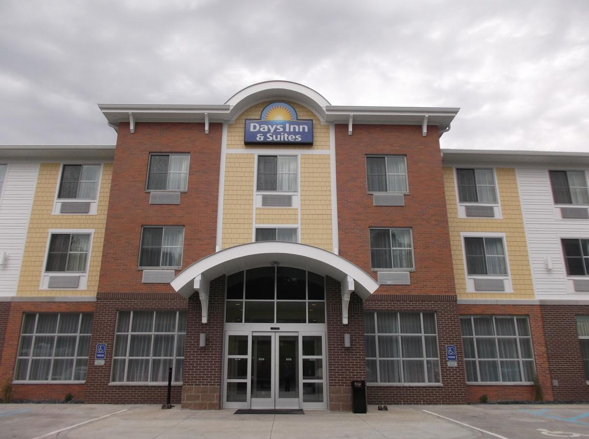 Days Inn & Suites By Wyndham Belmont - thumb 3