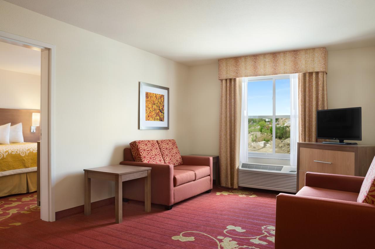Days Inn & Suites By Wyndham Belmont - thumb 21