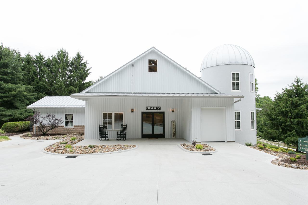 Pine Cove Farmhouse - thumb 1