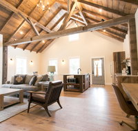 Pine Cove Farmhouse - Accommodation Ohio