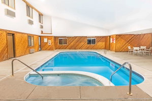 Super 8 By Wyndham Richfield Area