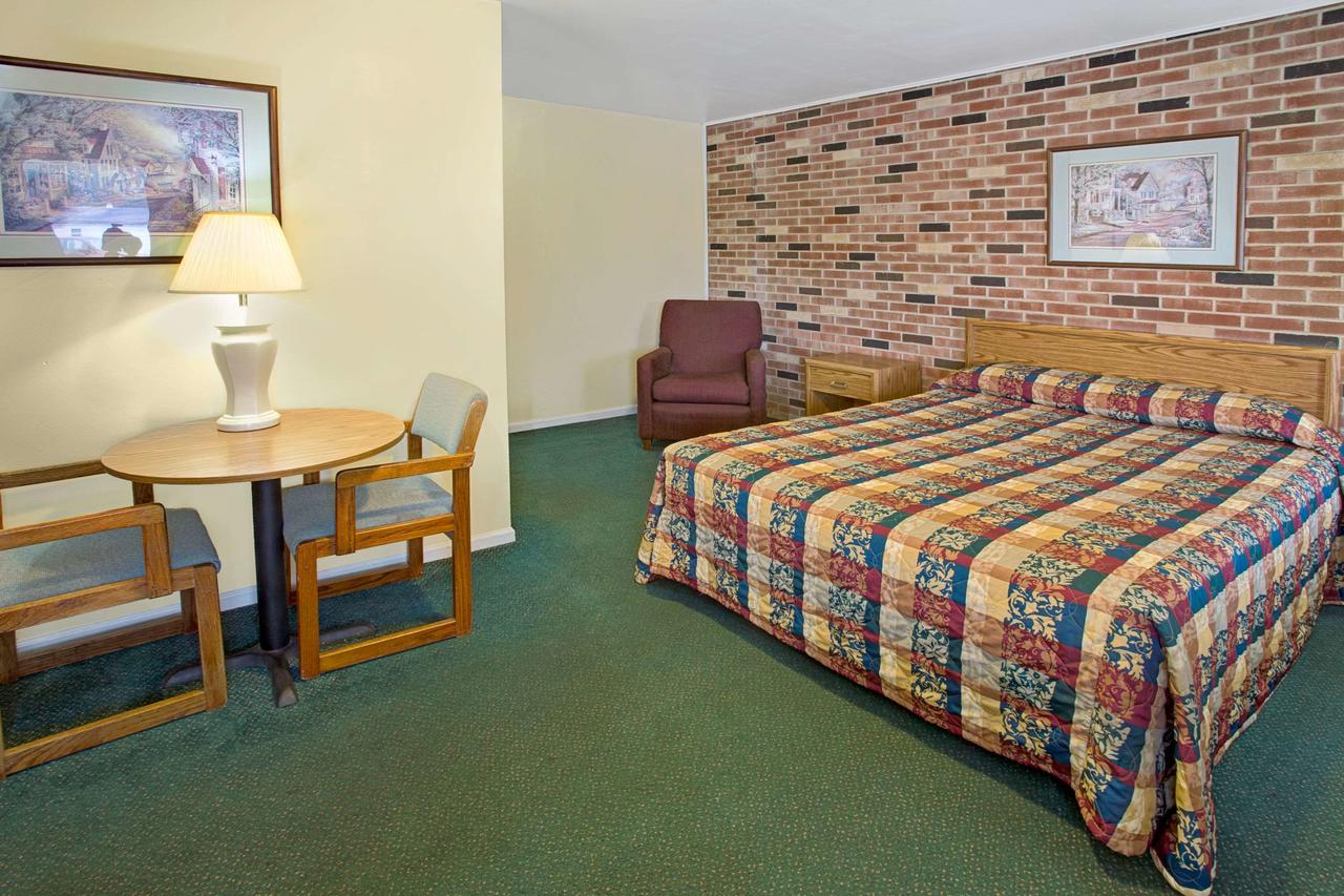 Knights Inn Mt. Gilead - thumb 22