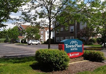 TownePlace Suites Cleveland Airport - thumb 1