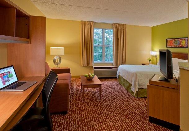 TownePlace Suites Cleveland Airport - thumb 18