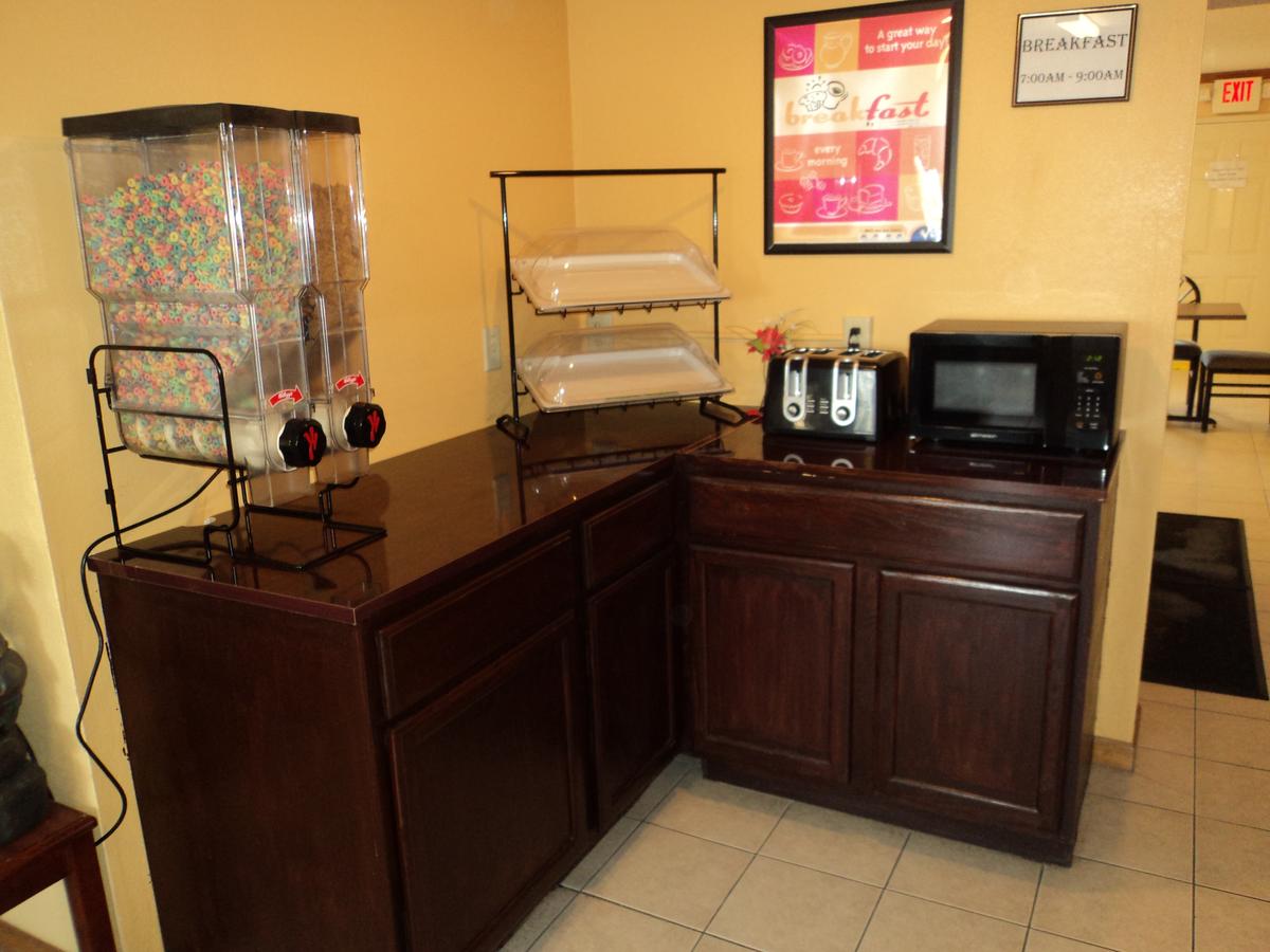 Americas Best Value Inn Maumee/Toledo - thumb 6
