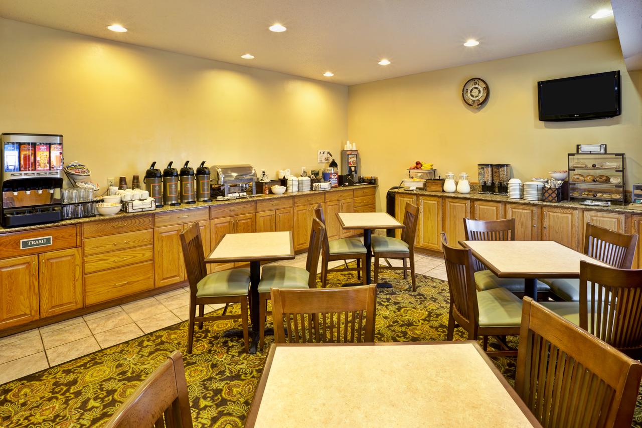 Country Inn & Suites By Radisson, Marion, OH - thumb 18