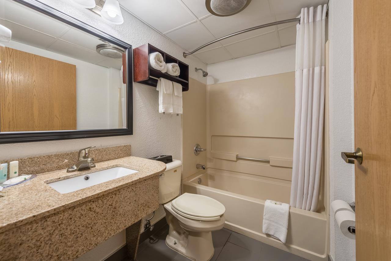 Quality Inn Grove City - Columbus South - thumb 11