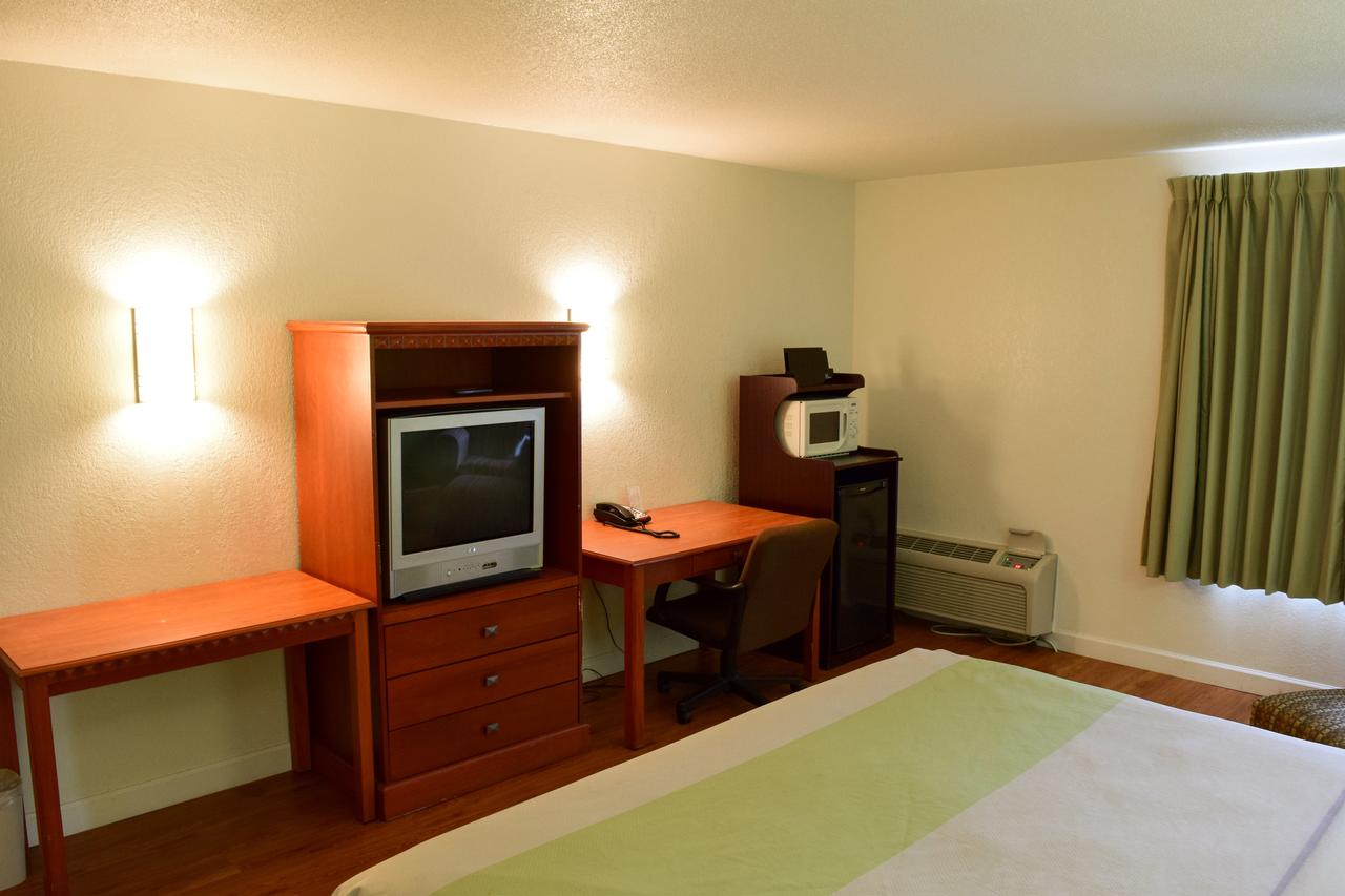 Motel 6 Springfield OH - thumb 16