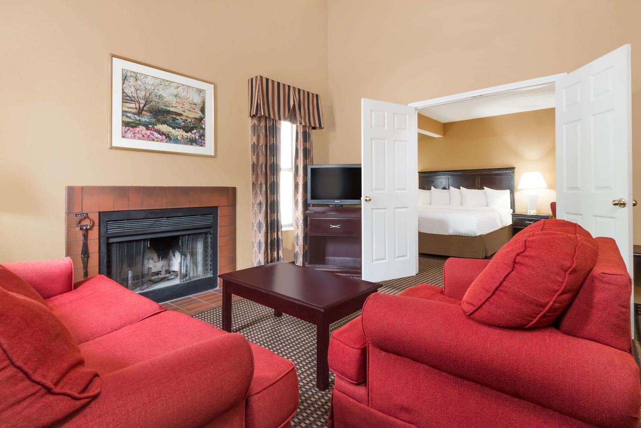 Hawthorn Suites By Wyndham Columbus North - thumb 1