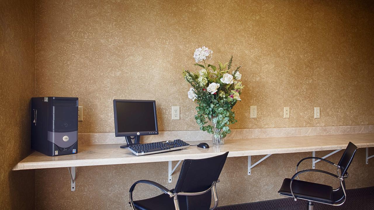 Best Western Penn-Ohio Inn & Suites - thumb 2