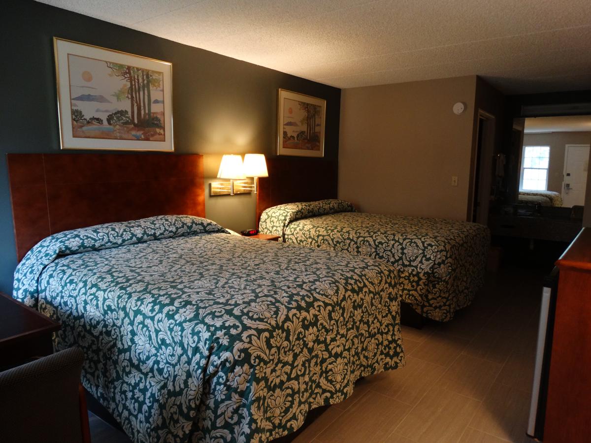 Deerfield Inn - thumb 8
