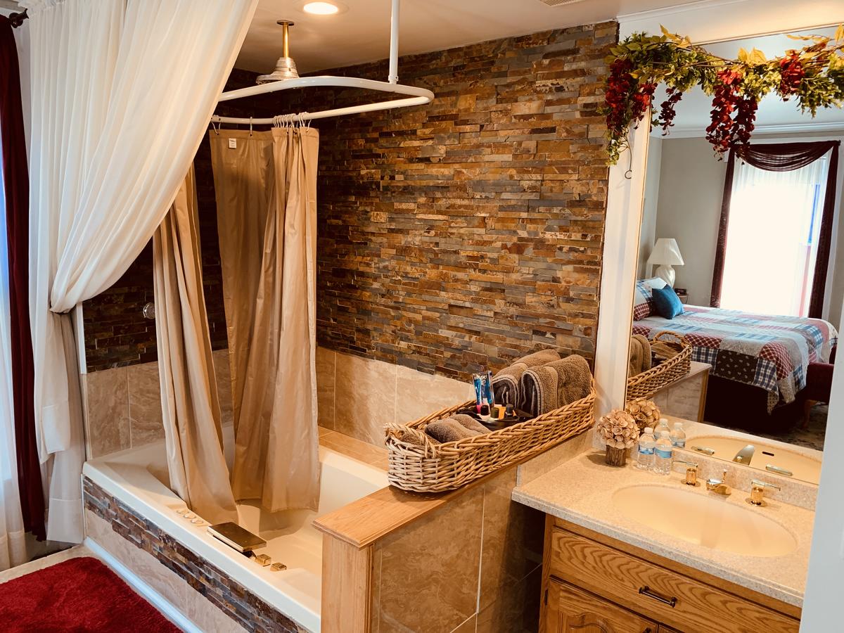 Centennial Inn Bed & Breakfast - thumb 21