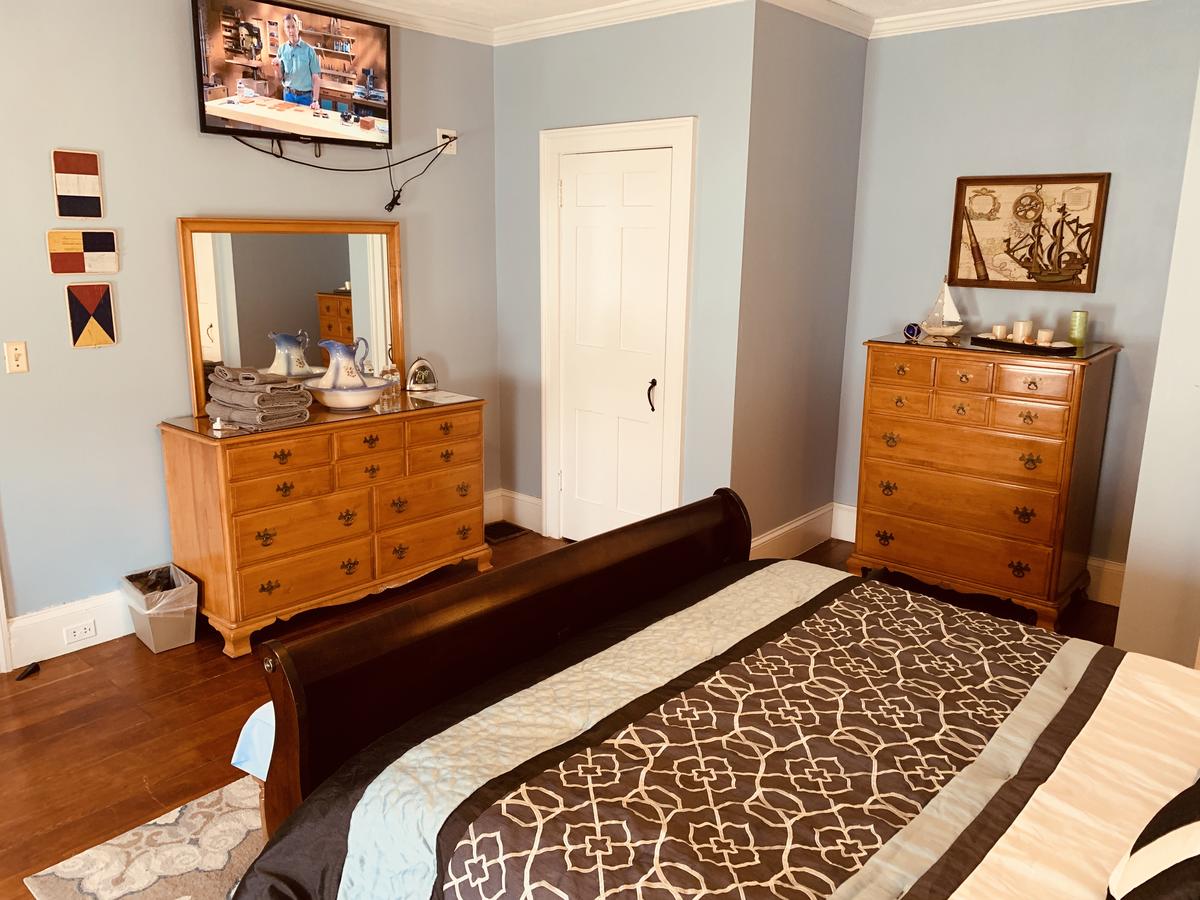 Centennial Inn Bed & Breakfast - thumb 3