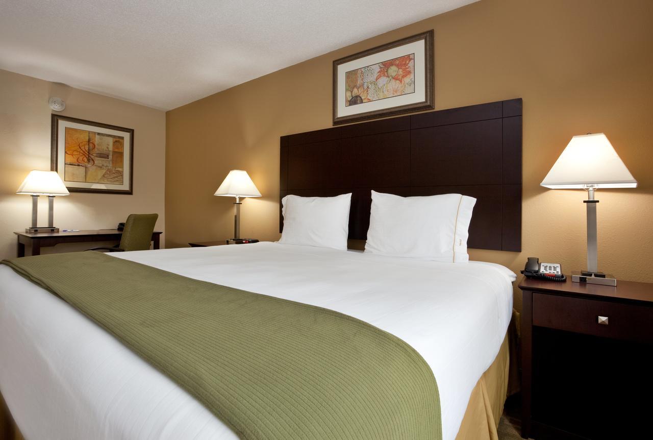 Holiday Inn Express Hotel & Suites Franklin - thumb 14