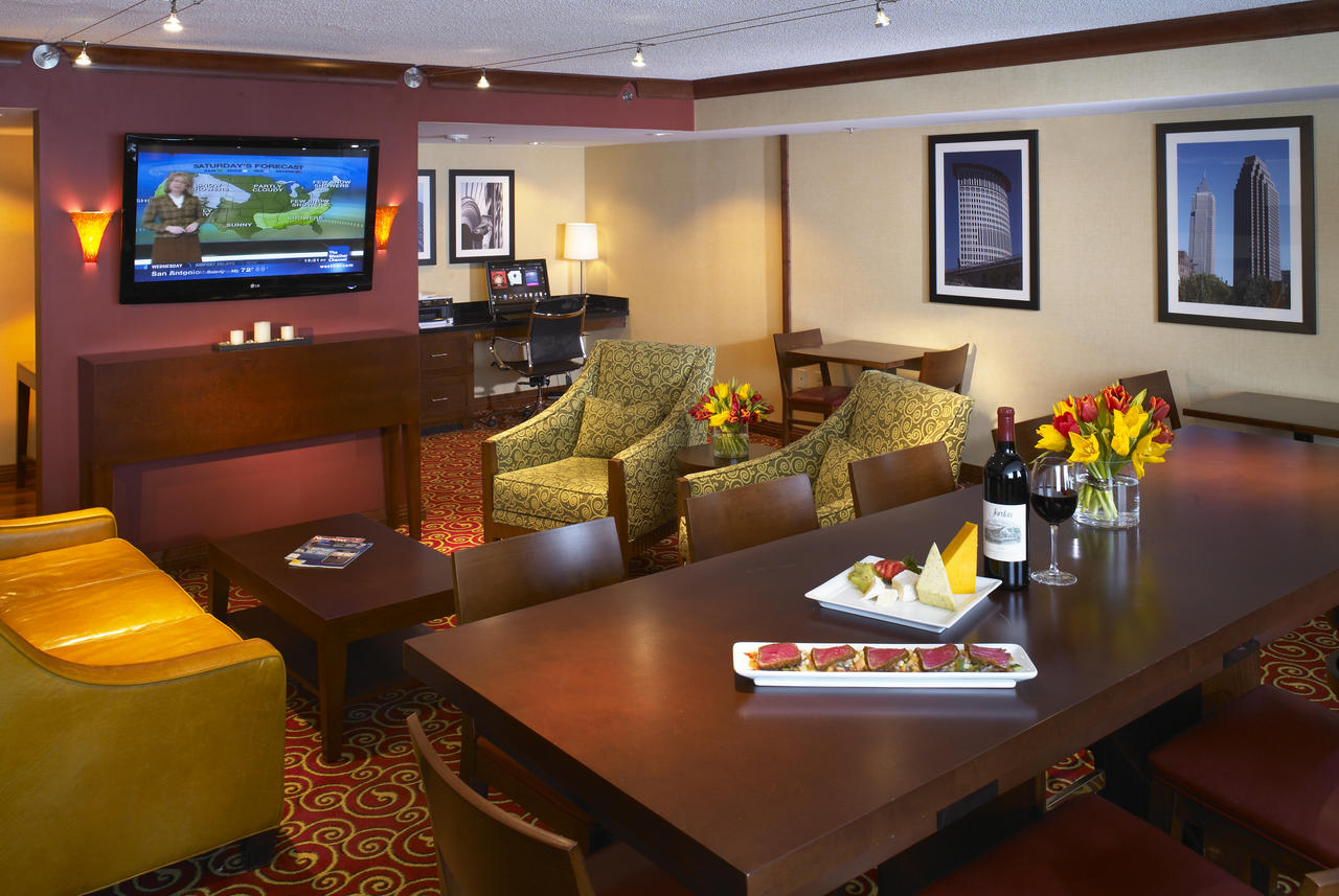 Cleveland Airport Marriott - thumb 18
