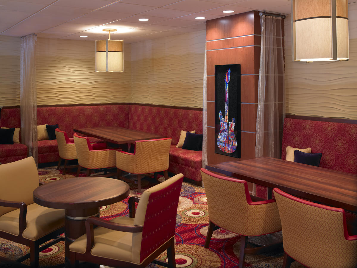Cleveland Airport Marriott - thumb 9