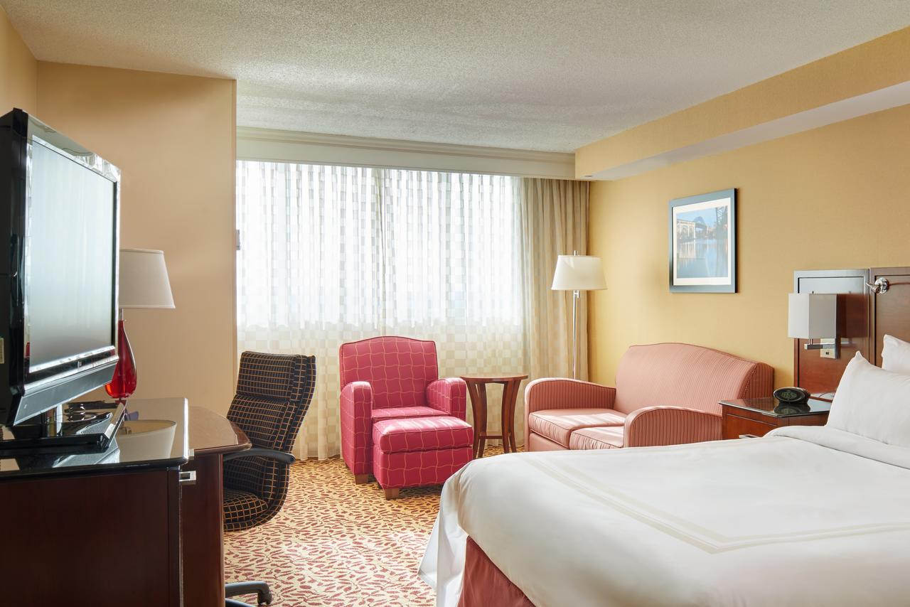 Cleveland Airport Marriott - thumb 16