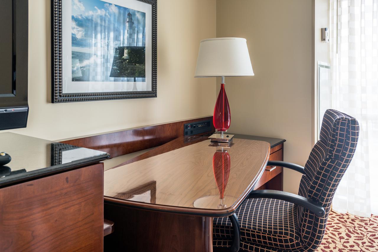 Cleveland Airport Marriott - thumb 13