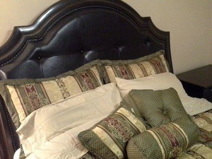 JARVIS West Blvd 3BD Suites A By Edgewater Park & Downtown