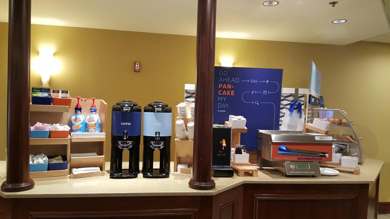 Holiday Inn Express Hotel & Suites Wadsworth - thumb 20