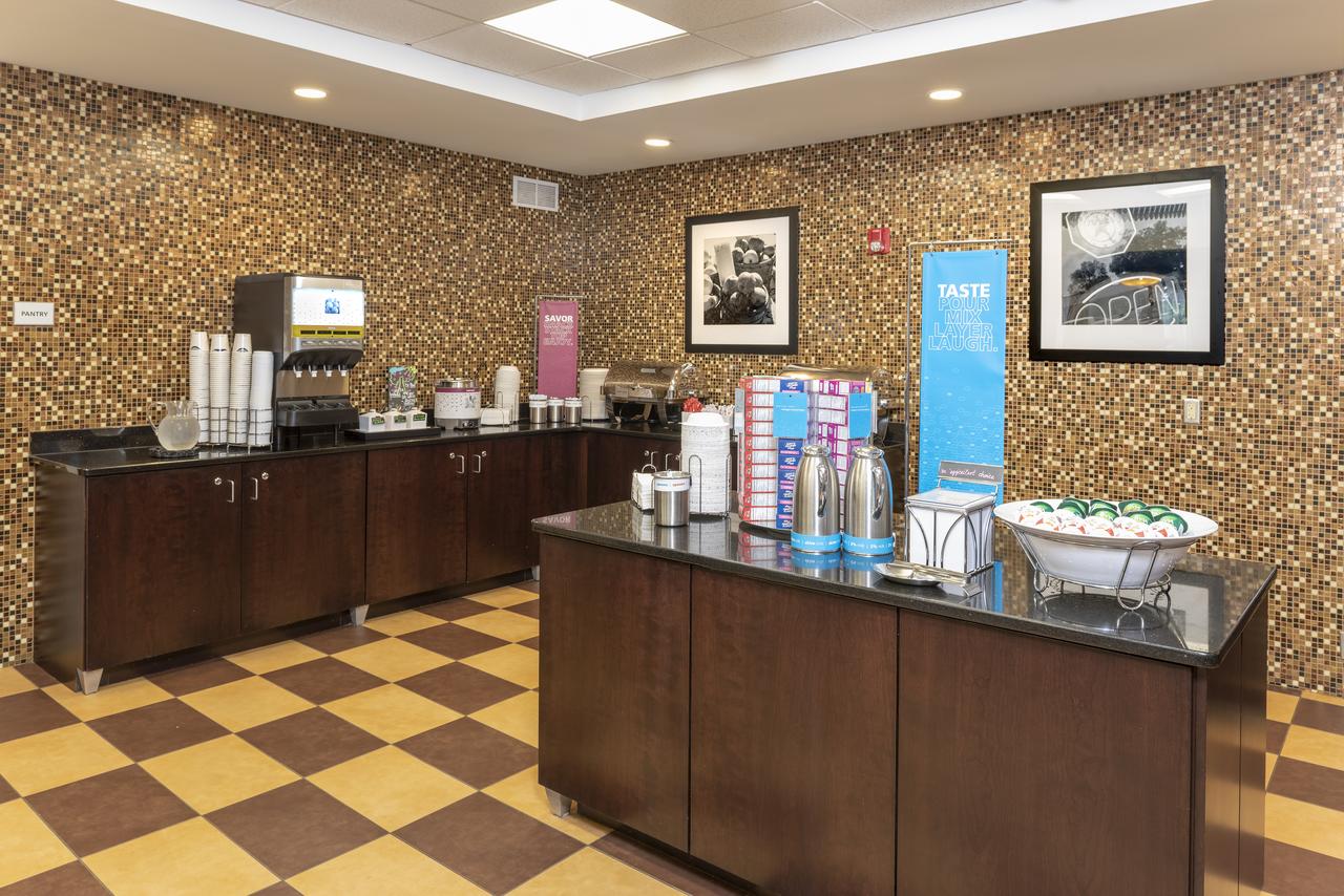 Hampton Inn & Suites Cleveland-Airport/Middleburg Heights - thumb 21