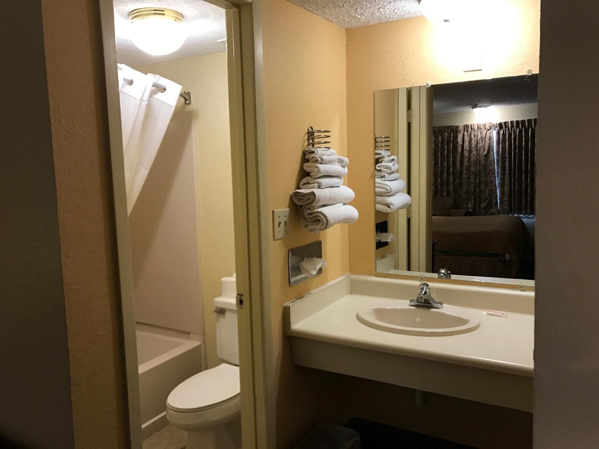 Budget Inn Columbus East - thumb 10