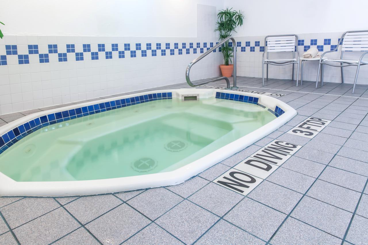 Fairfield Inn & Suites Canton - thumb 21