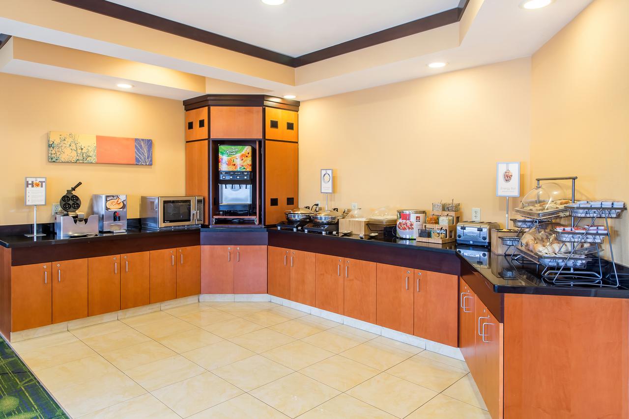 Fairfield Inn & Suites Canton - thumb 31