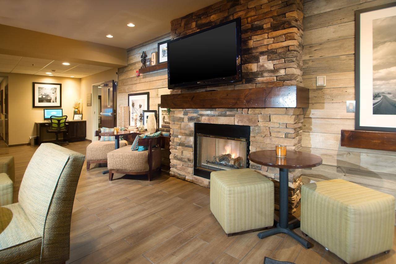 Hampton Inn Tiffin - thumb 23