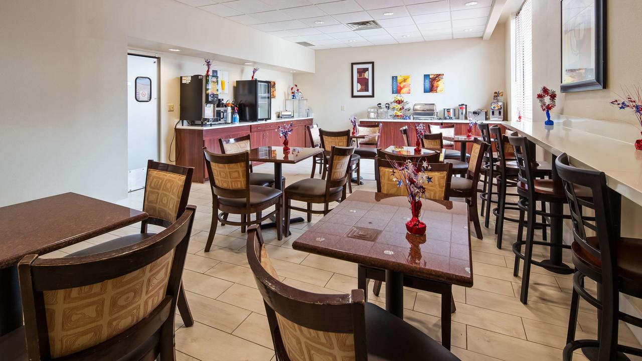 Best Western Airport Inn & Suites Cleveland - thumb 28