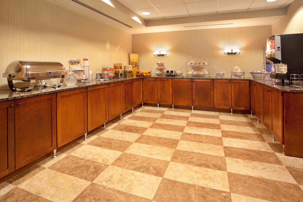 Hampton Inn Massillon - thumb 7