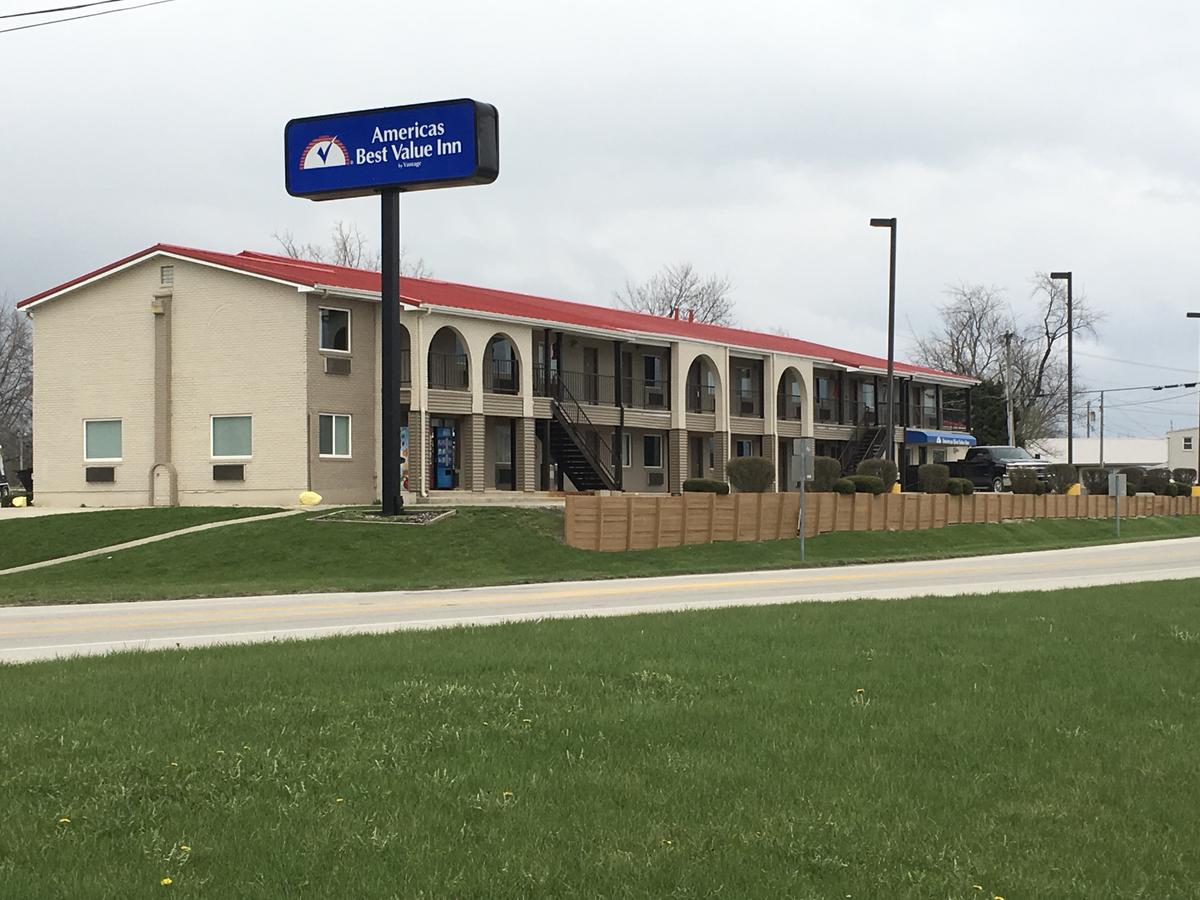 Americas Best Value Inn-Celina - thumb 0