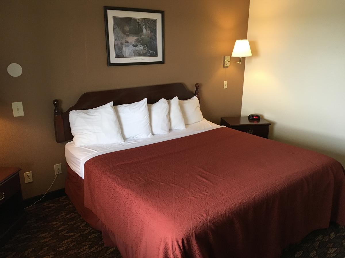 Americas Best Value Inn-Celina - thumb 16