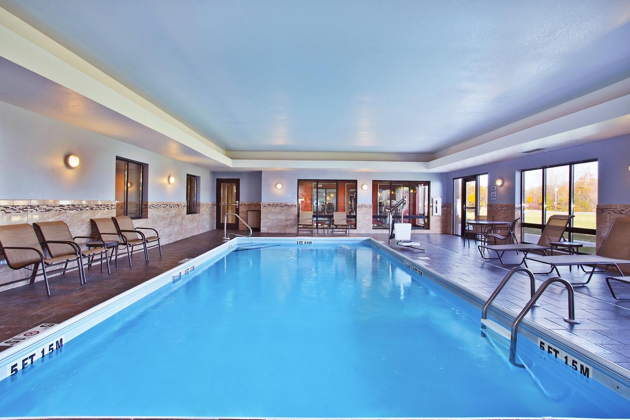Holiday Inn Express & Suites Springfield - thumb 1
