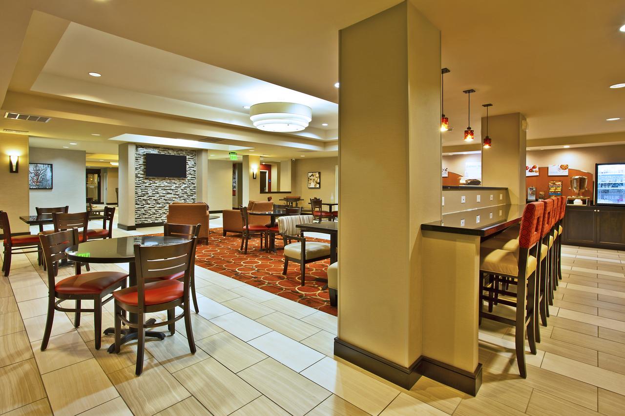Holiday Inn Express & Suites Springfield - thumb 20