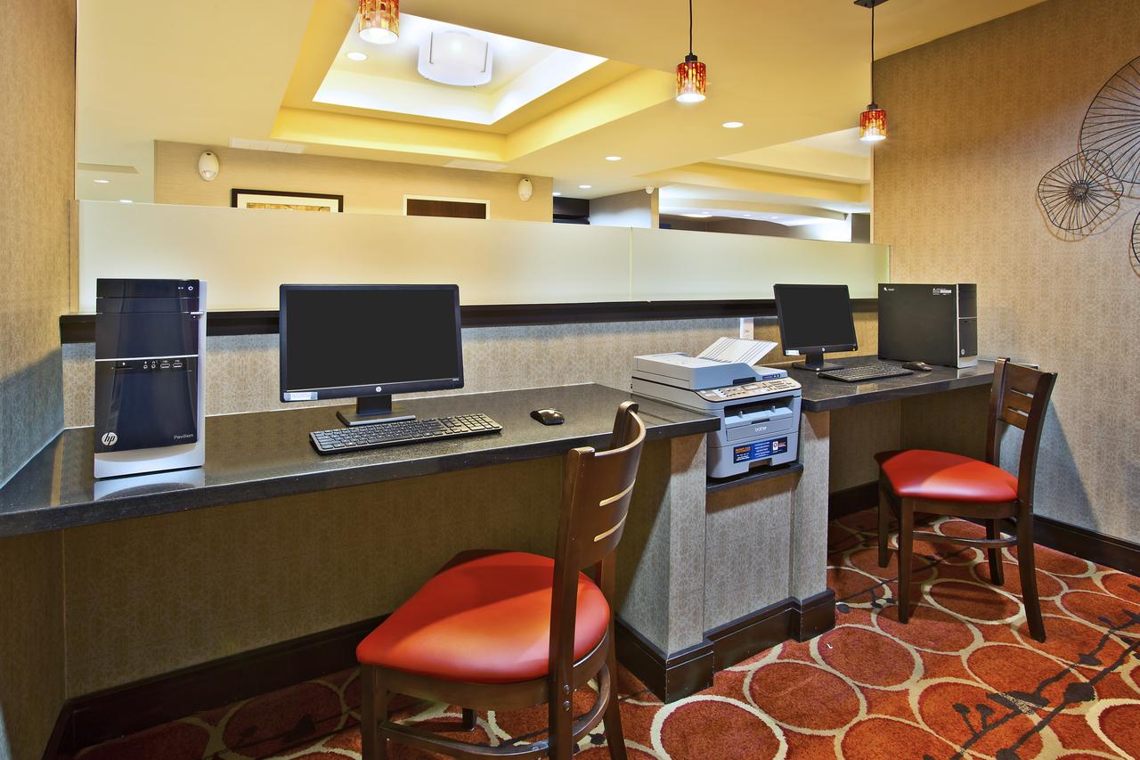 Holiday Inn Express & Suites Springfield - thumb 26