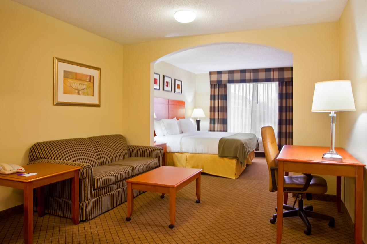 Holiday Inn Express & Suites Springfield - thumb 4